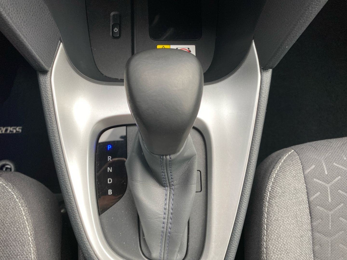 Toyota Yaris Cross Hybrid 1.5 Team D *Matrix*CAM*SHZ*PD
