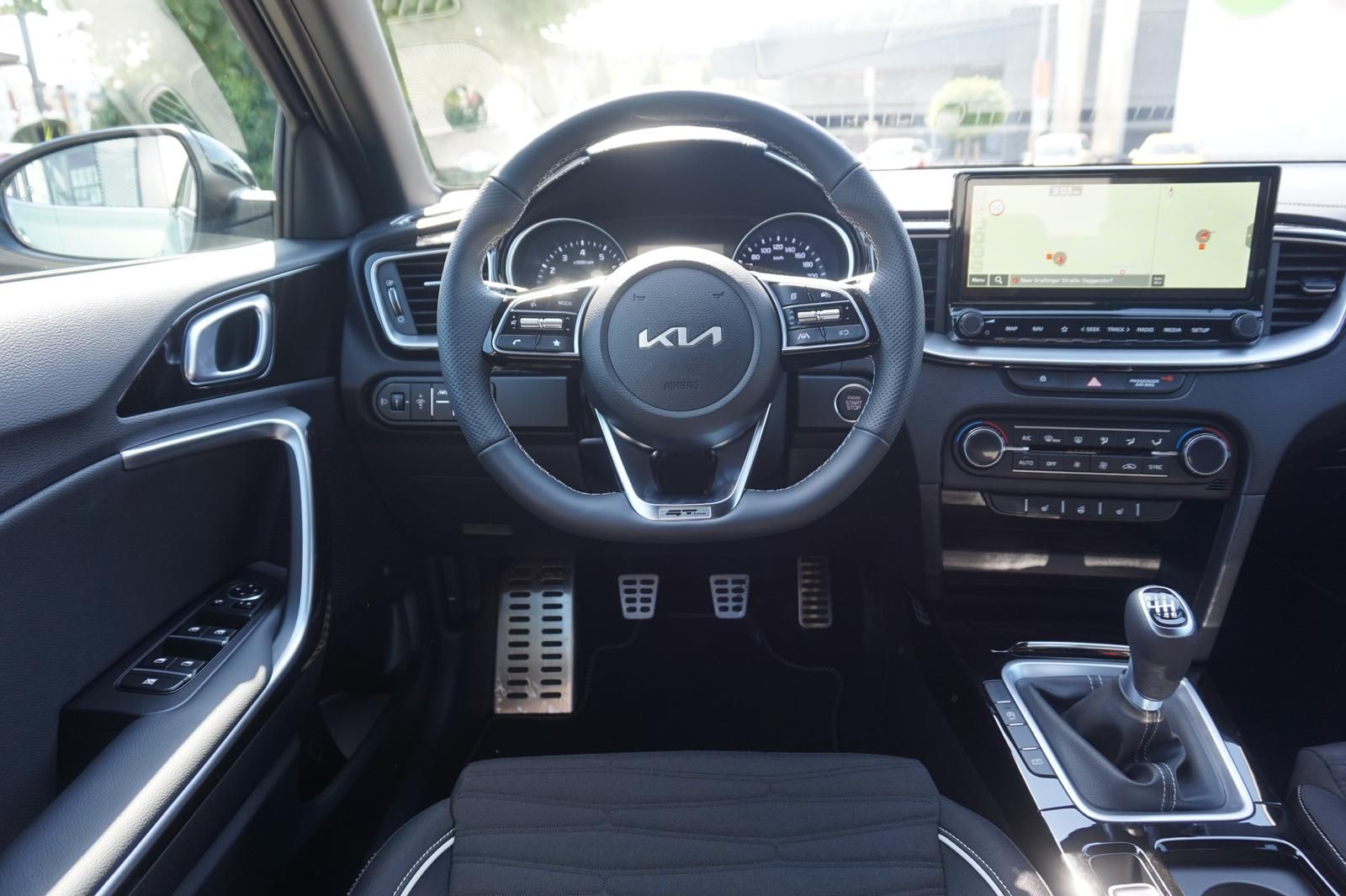 Kia Ceed 1.5 TGDI GT-LINE - Samsaru's Car Outlet