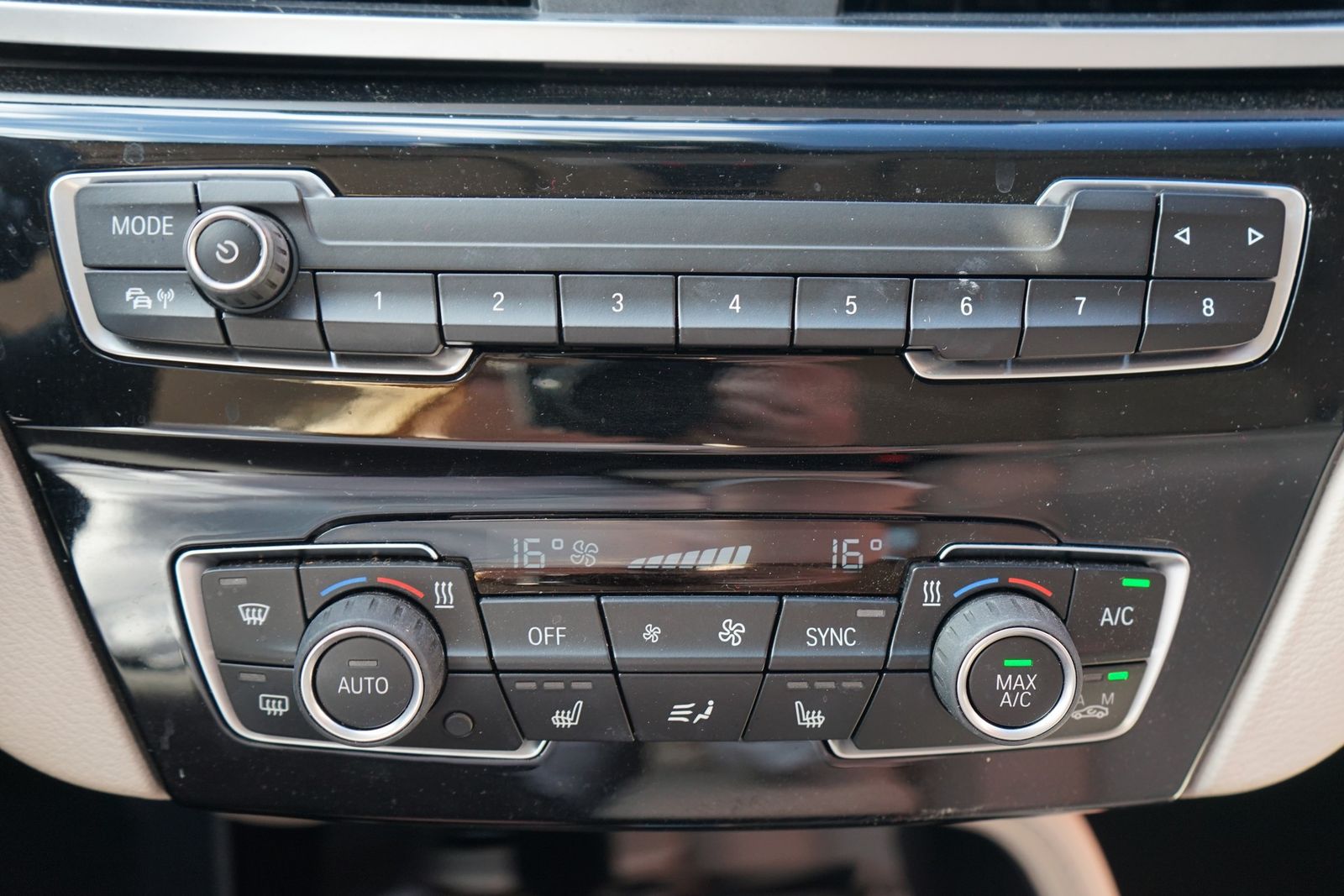 BMW X1 18d xDrive Sport Line - Samsaru's Car Outlet