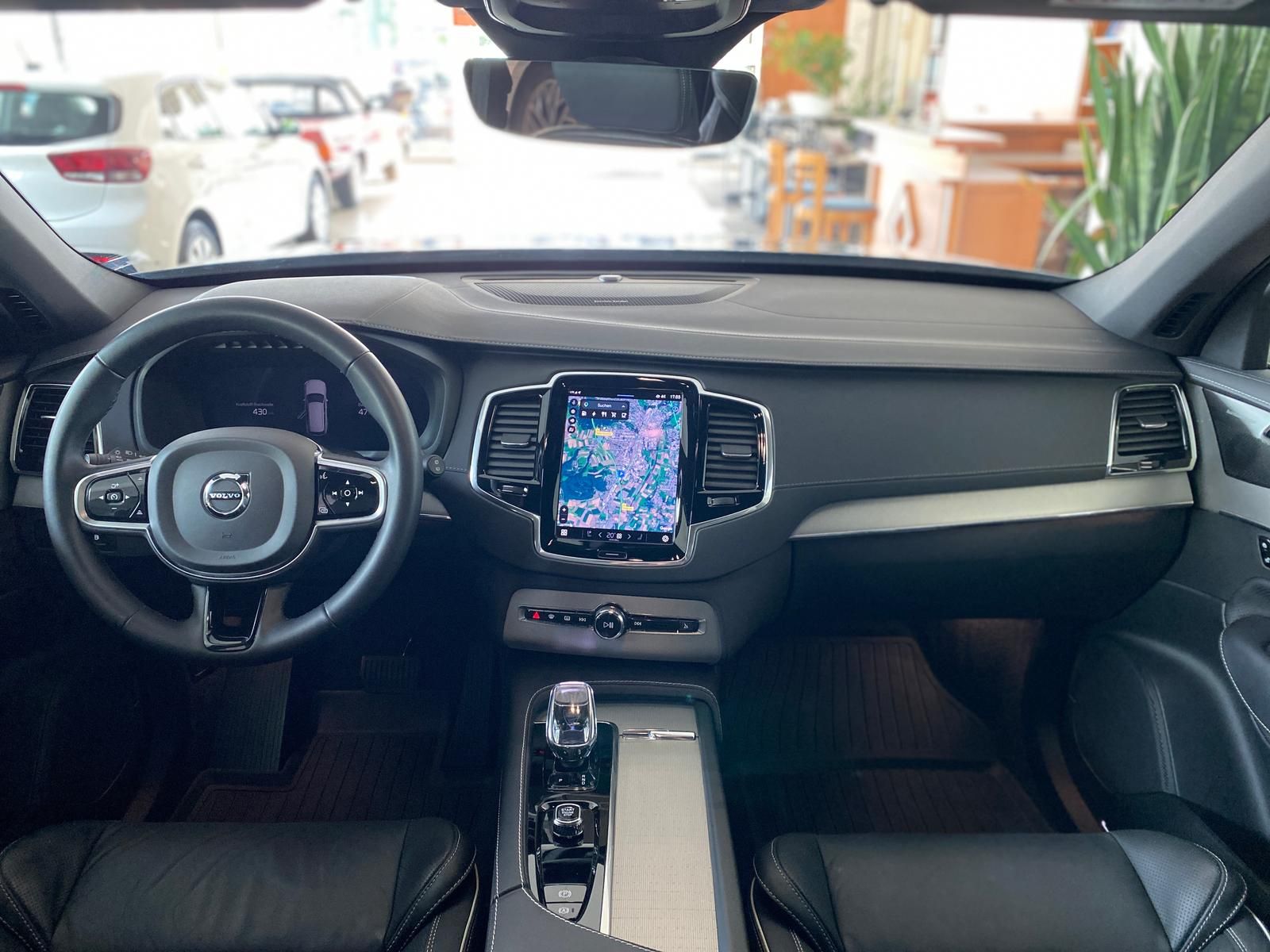 Volvo XC90 T8 Twin Engine Plug-In Hybrid AWD Plus Dark