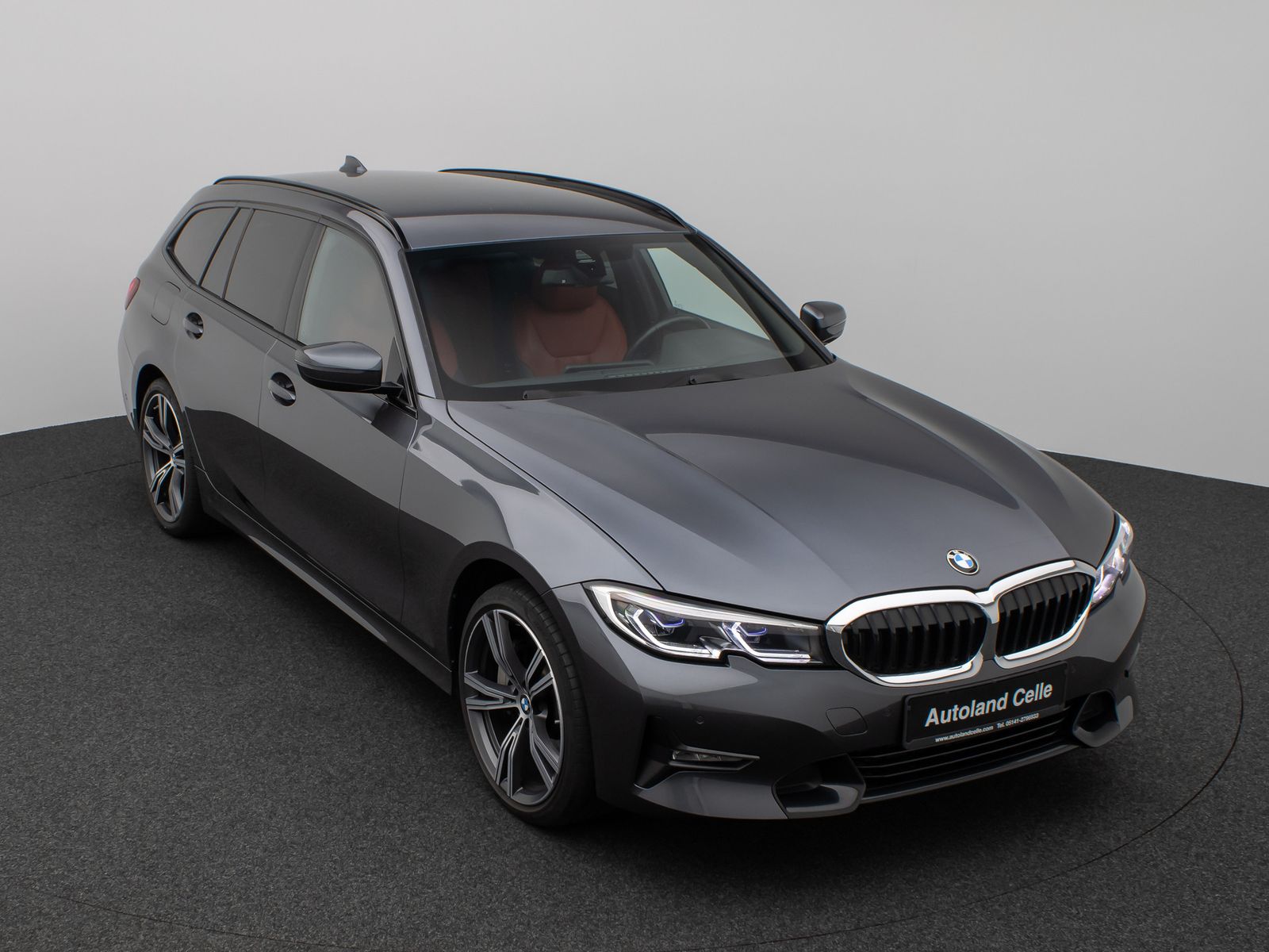 BMW 330i xD SportLine - Samsaru's Car Outlet