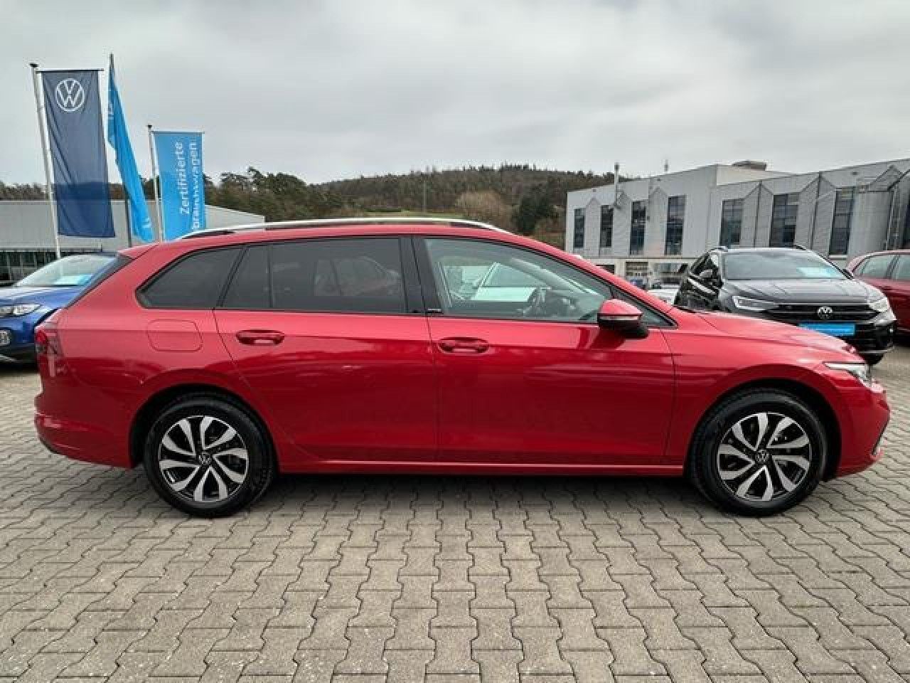 Volkswagen Golf VIII Variant Active 1.5 l eTSI - Samsaru's Car Outlet