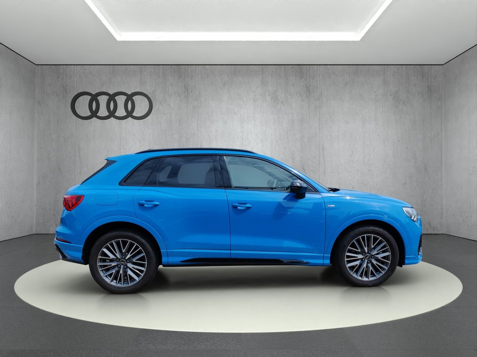 Audi Q3 40 TDI quattro S line S tronic - Samsaru's Car Outlet