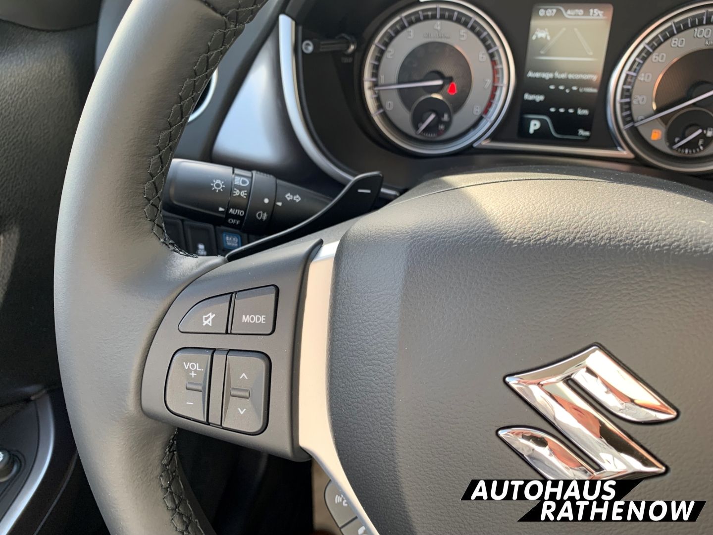 Suzuki Vitara 1.5 Hybrid Comfort Allrad - Samsaru's Car Outlet