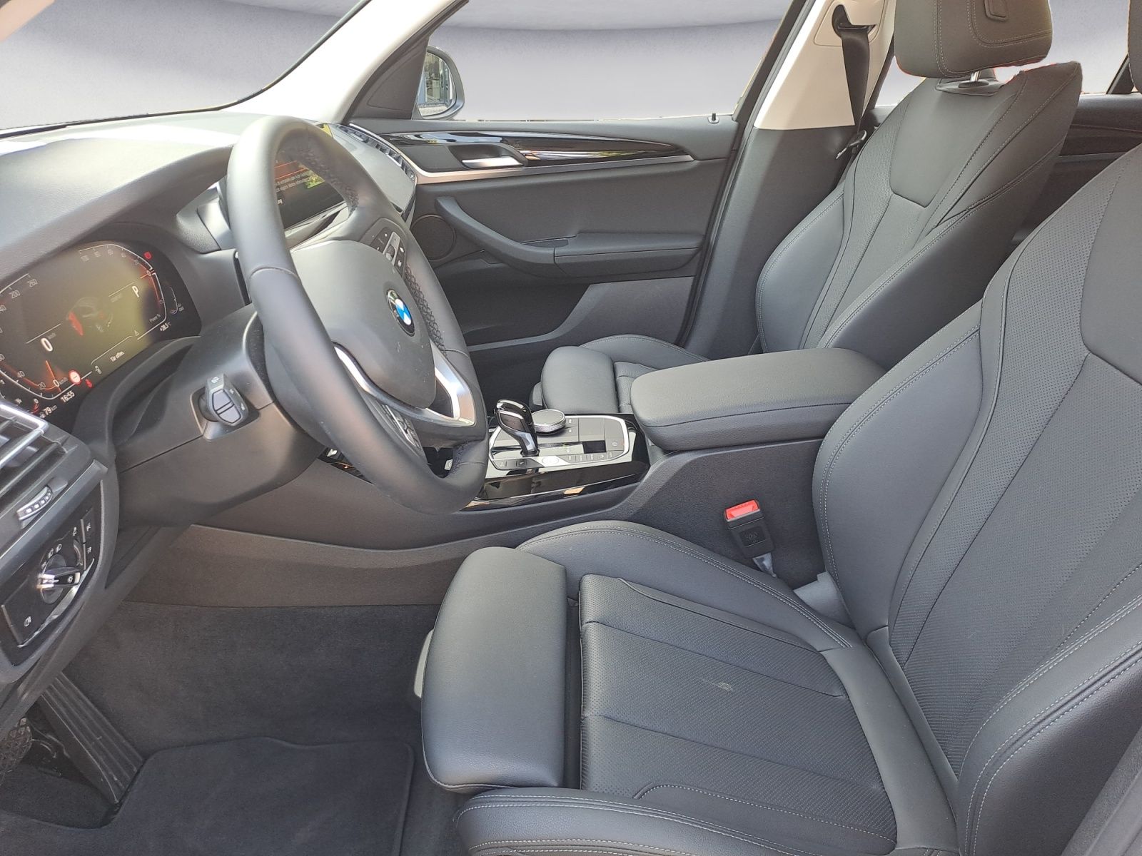 BMW X3 xDrive20iA Facelift - Samsaru's Car Outlet