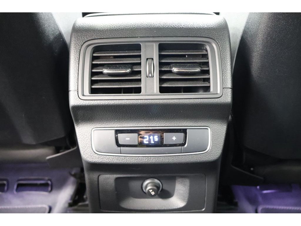 Audi Q5 55 TFSI e quattro S line S tronic - Samsaru's Car Outlet