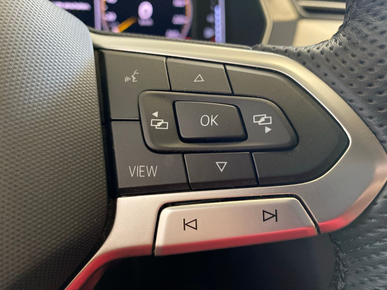 Volkswagen Passat Variant Elegance 4M - Samsaru's Car Outlet