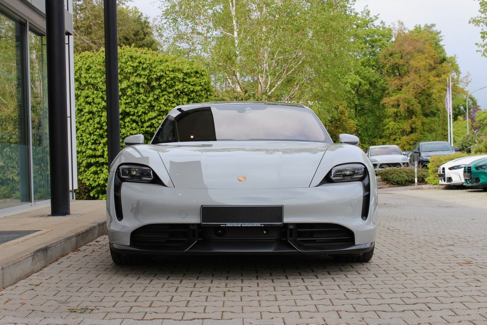 Porsche Taycan Turbo S / ENTERTAINMENT / BEIFAHRER DISP.