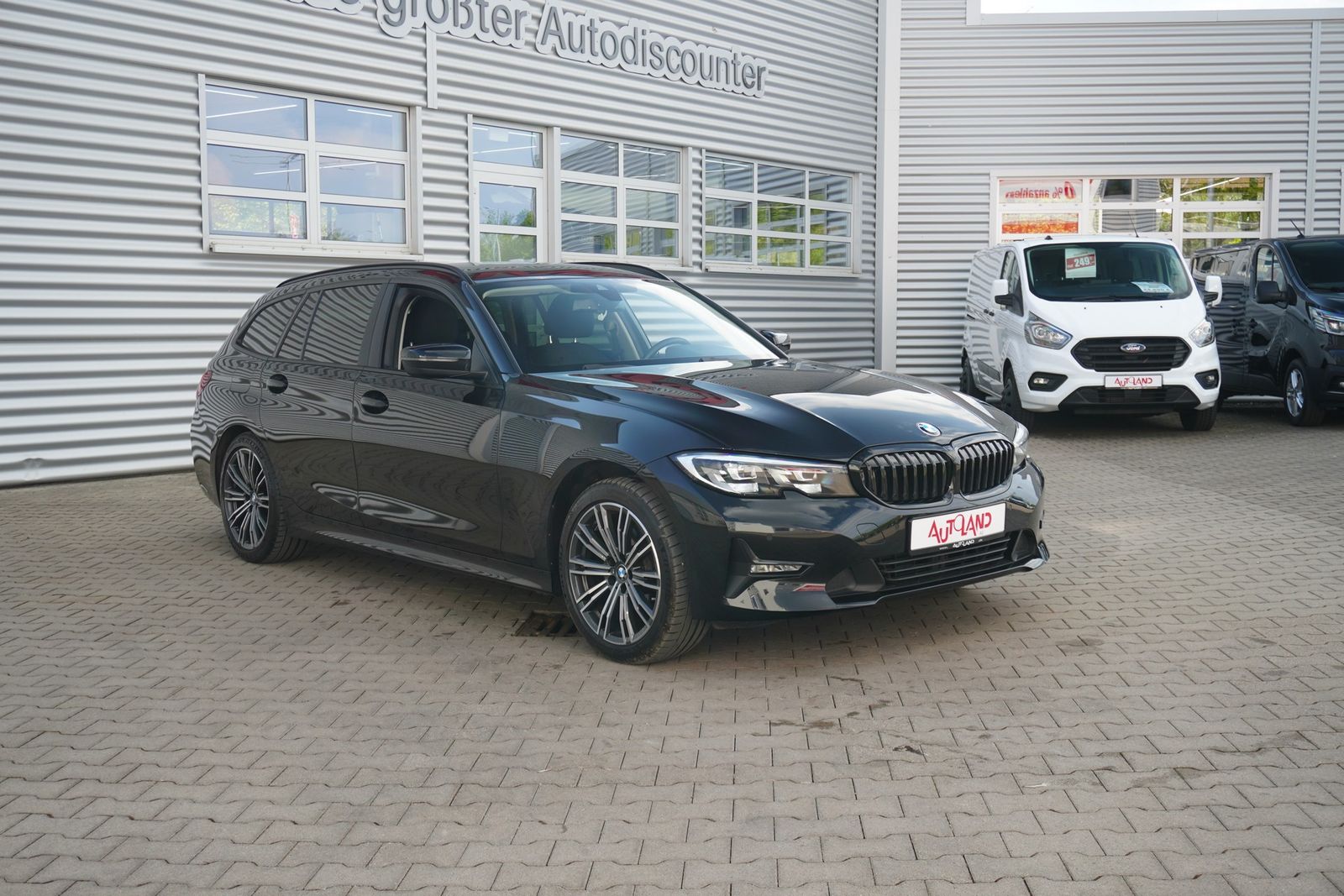 BMW 320d Touring Aut. - Samsaru's Car Outlet