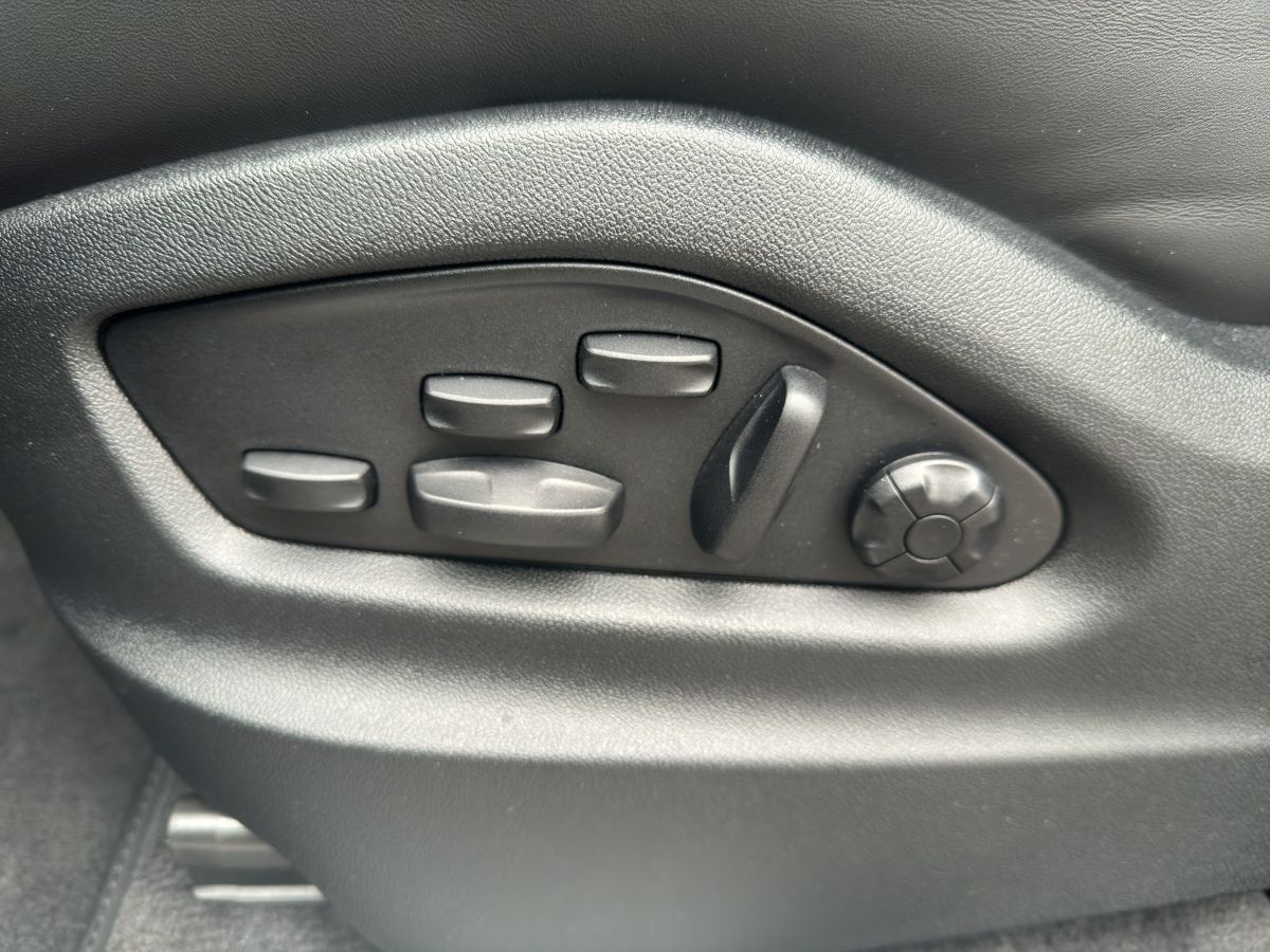Porsche Cayenne E-Hybrid | Luftfederung | Panorama | AHK