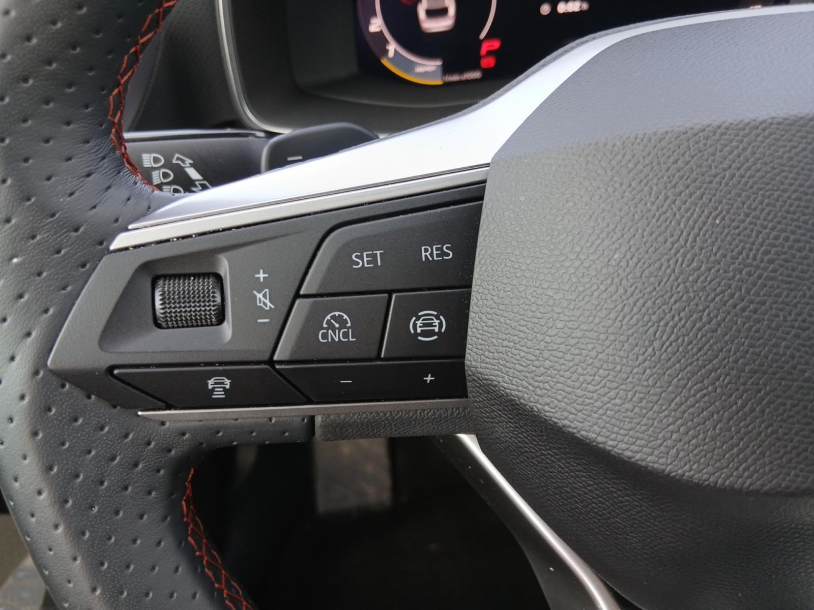 Seat Leon ST 2.0 TDI FR DSG *AHK*NAV+*Vision+*ACC*