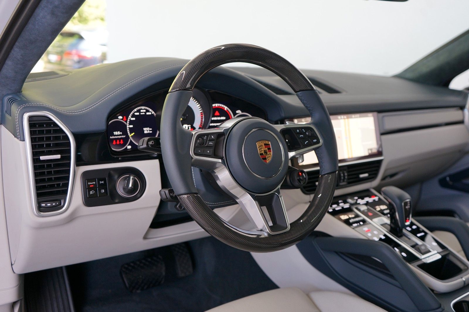 Porsche Cayenne Coupe E-Hybrid MY2021/NEW/KREIDE/1800km