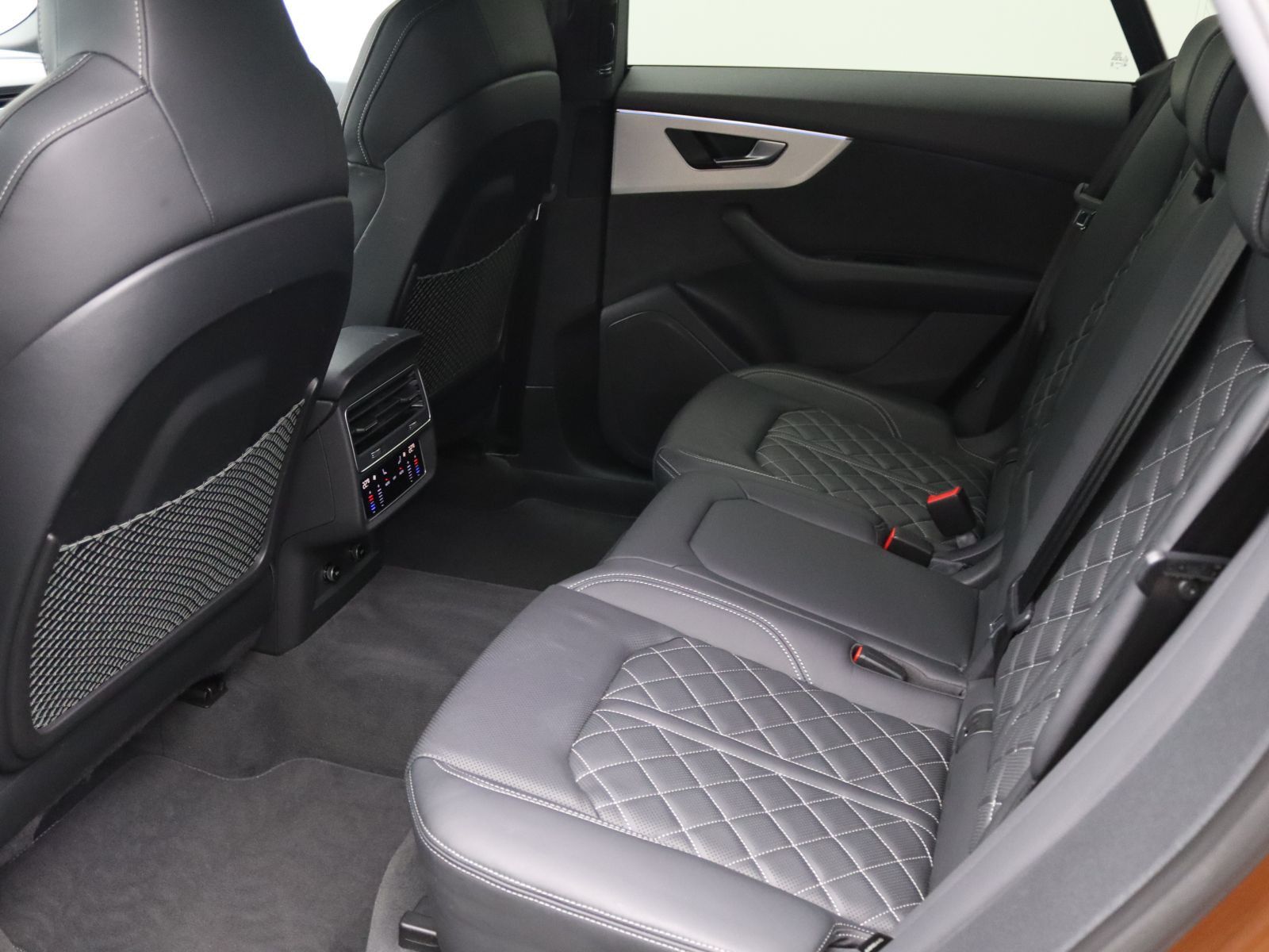 Audi Q8 S-Line select 50TDI quattro / Pano, 360°, AHK