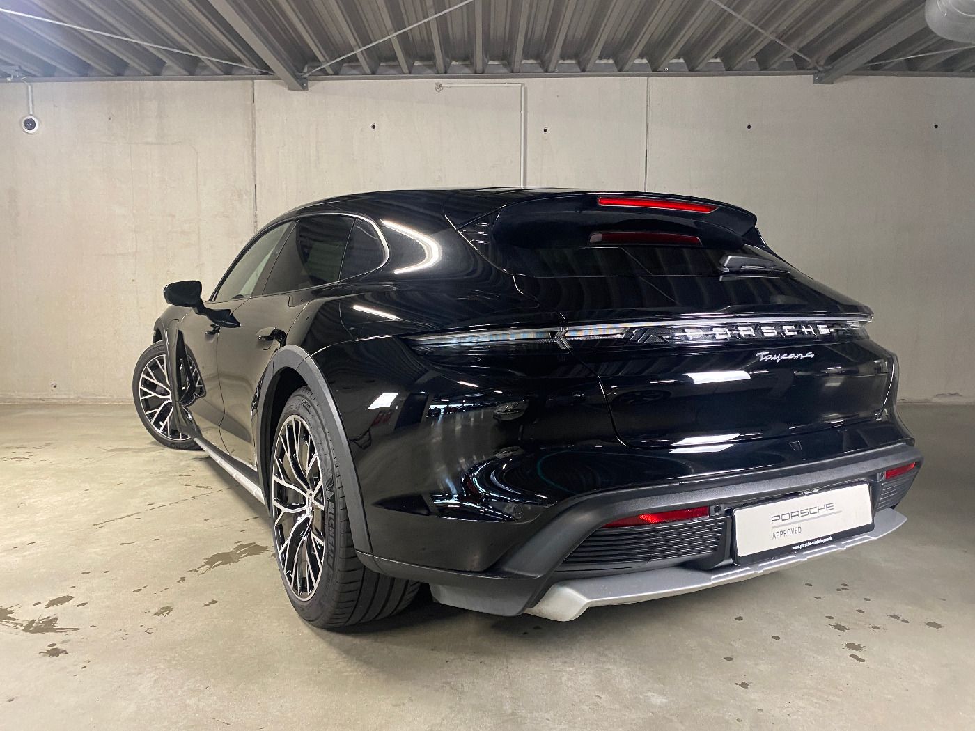 Porsche Taycan 4 Cross Turismo | Beifahrerdisplay |