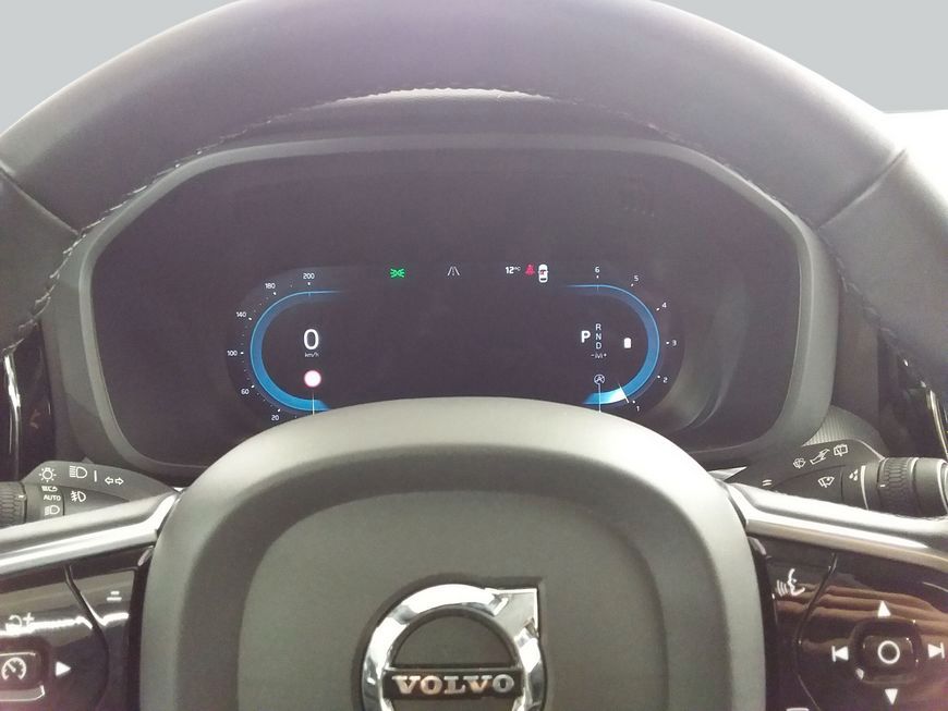 Volvo XC60 B4 D AWD Plus Dark