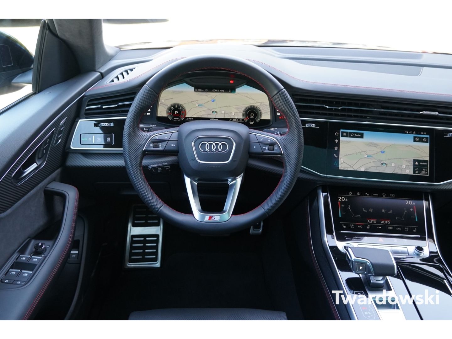Audi Q8 50 TDI S line Pano HUD Matrix 23''B&O AHK 360