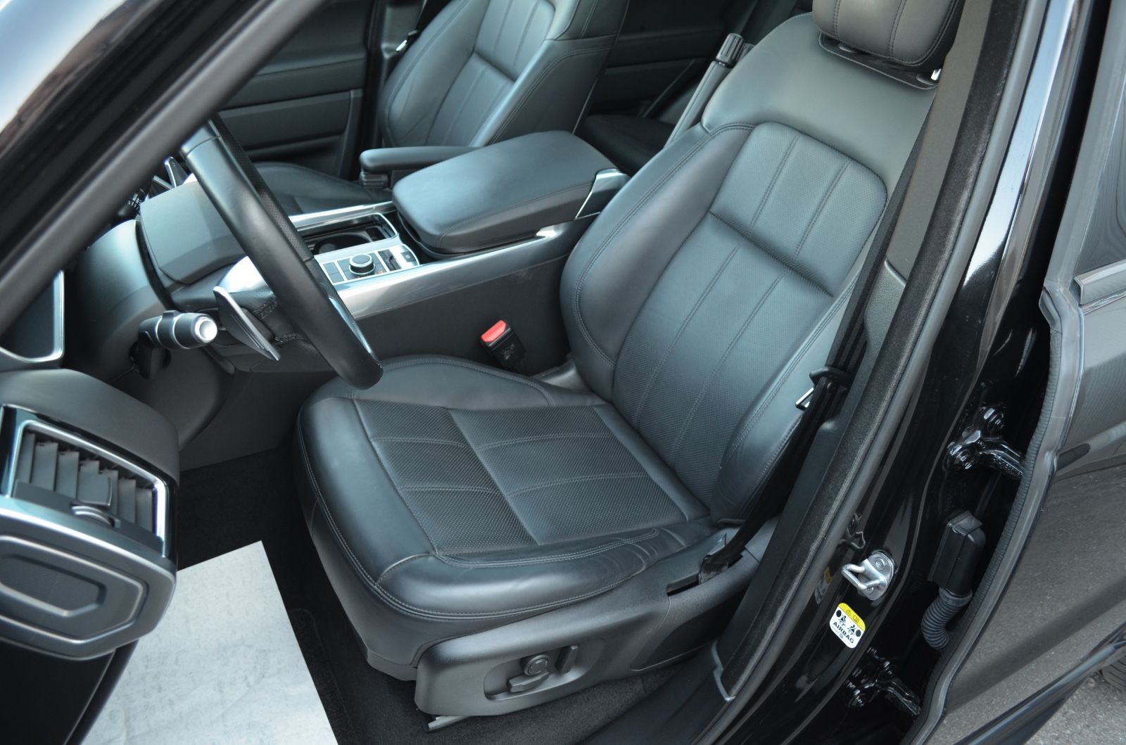 Range Rover Sport HSE Dynamic Stealth - Samsaru's Car Outlet