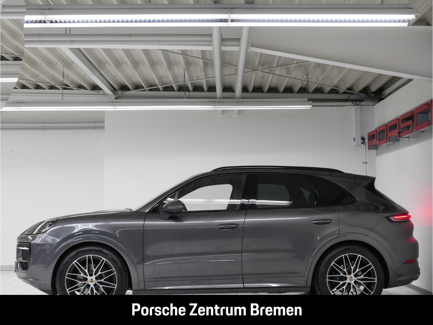 Porsche Cayenne BOSE Hinterachslenkung 90L Head-Up PASM