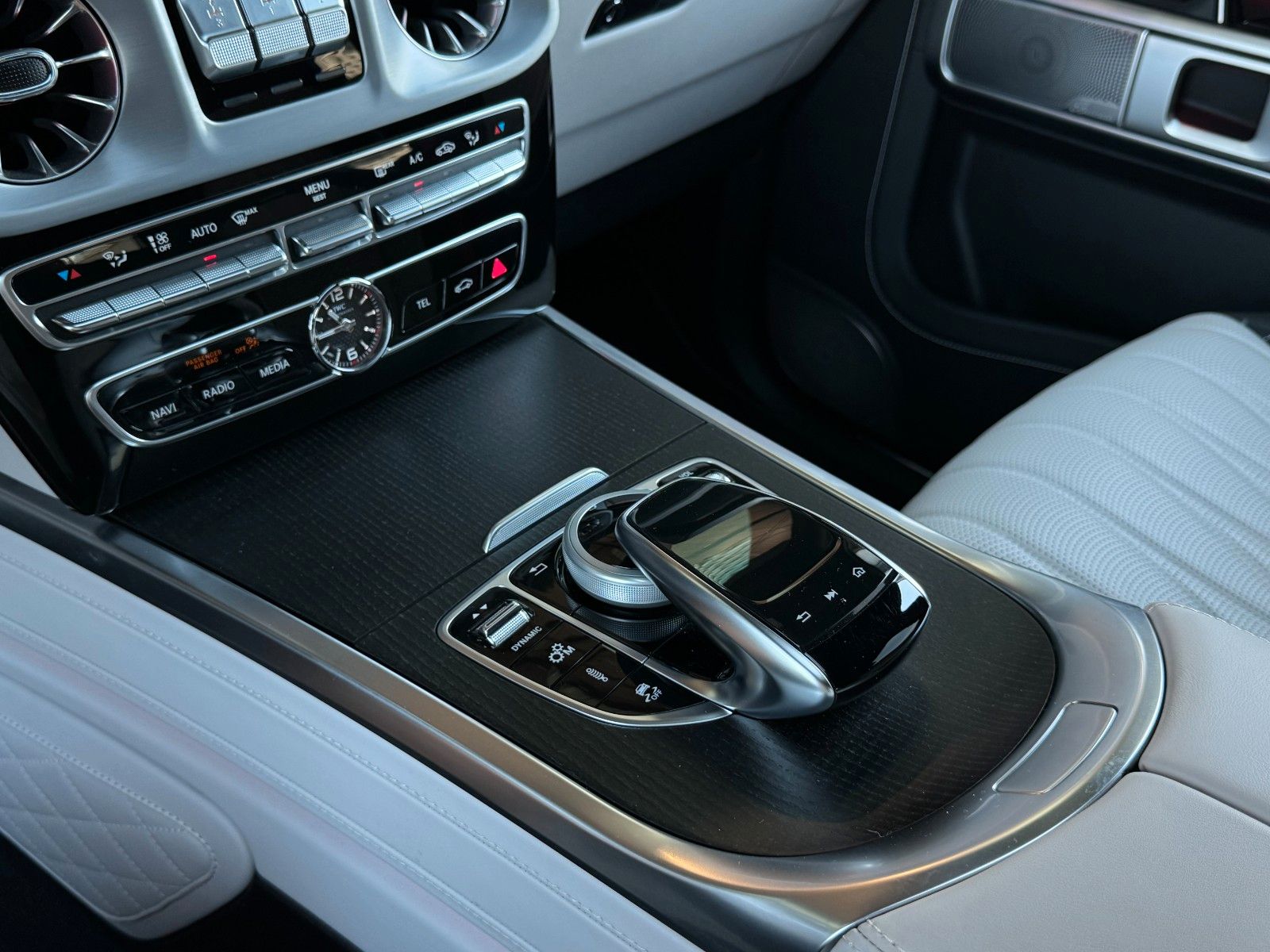 Mercedes-Benz G 63 AMG 4x4² - Samsaru's Car Outlet