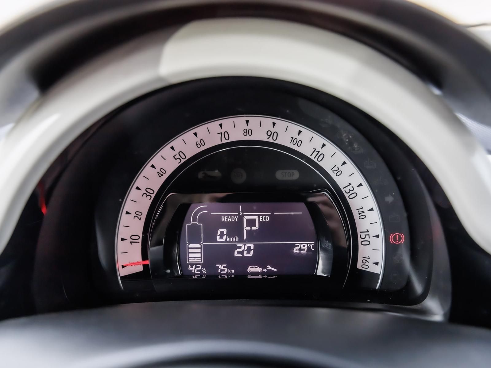Renault Twingo E-TECH 100% el. VIBES - Samsaru's Car Outlet