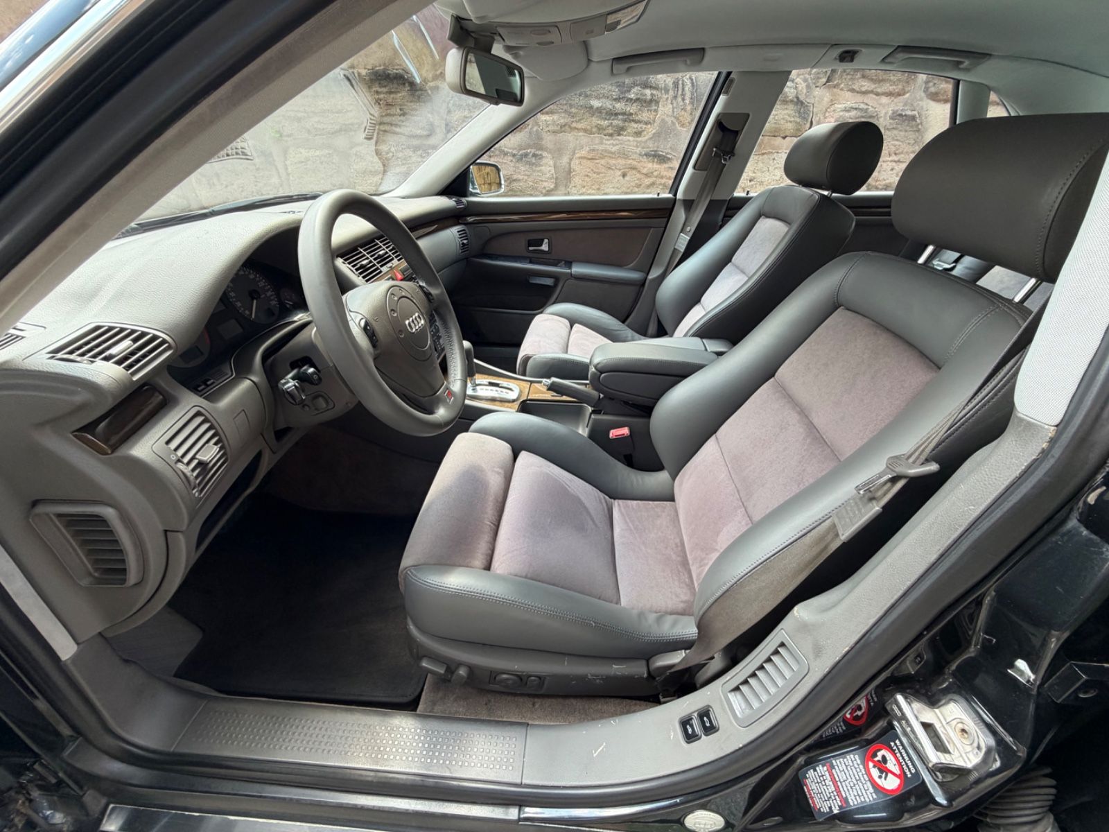 Audi S8 4.2 V8 / NUR 109000 Km !!!