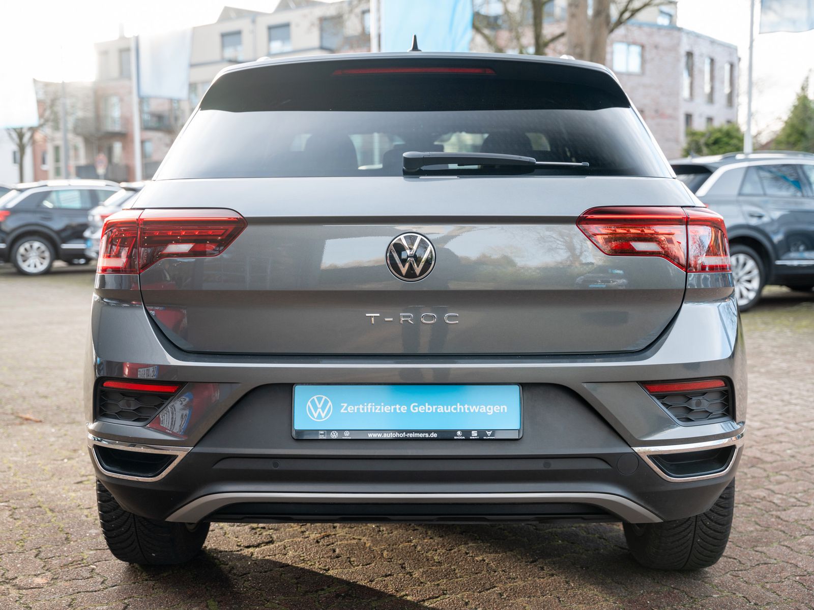 Volkswagen T-ROC Sport 1.5 TSI - Samsaru's Car Outlet
