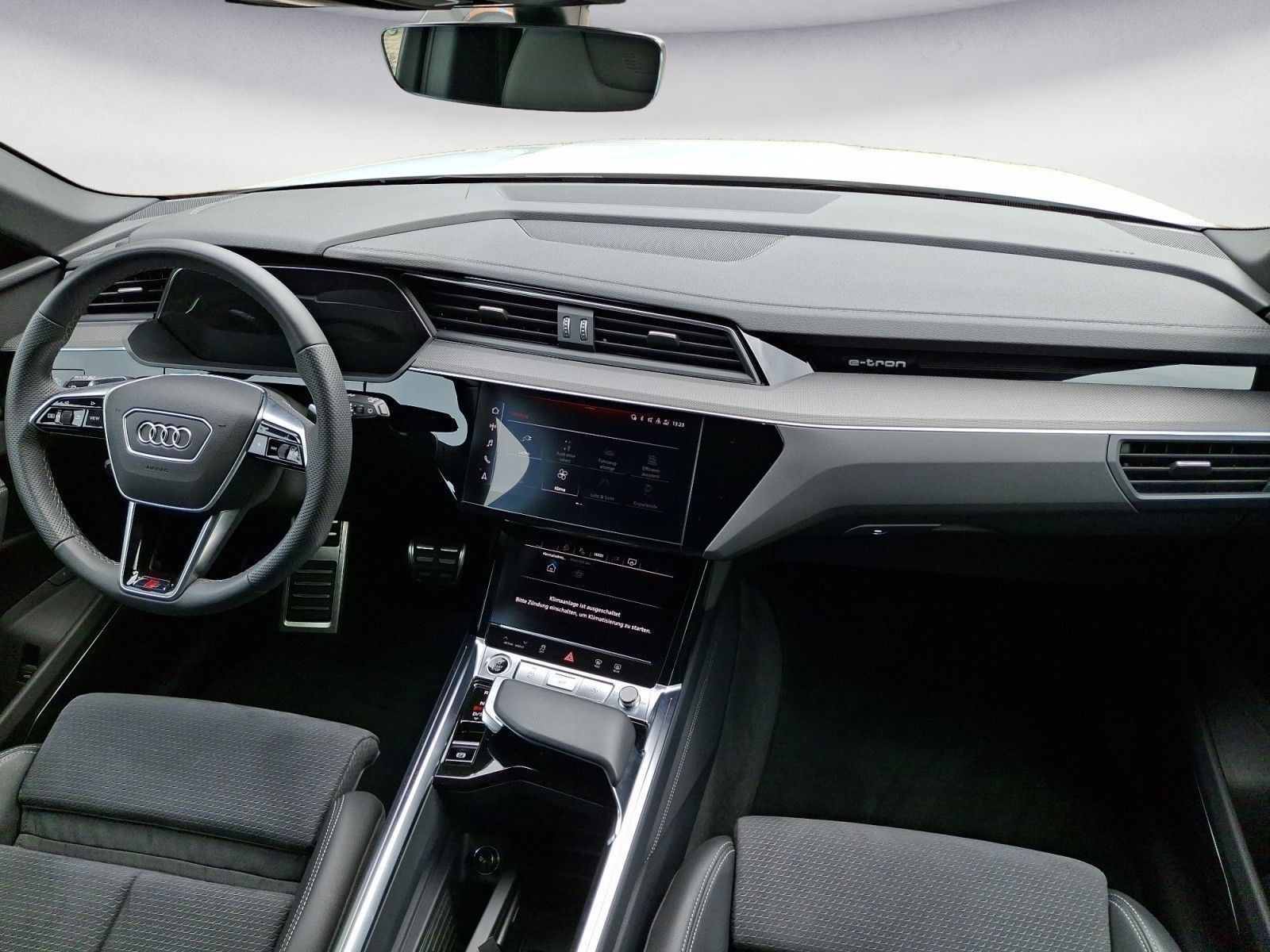 Audi Q8 S line 55 e-tron quattro