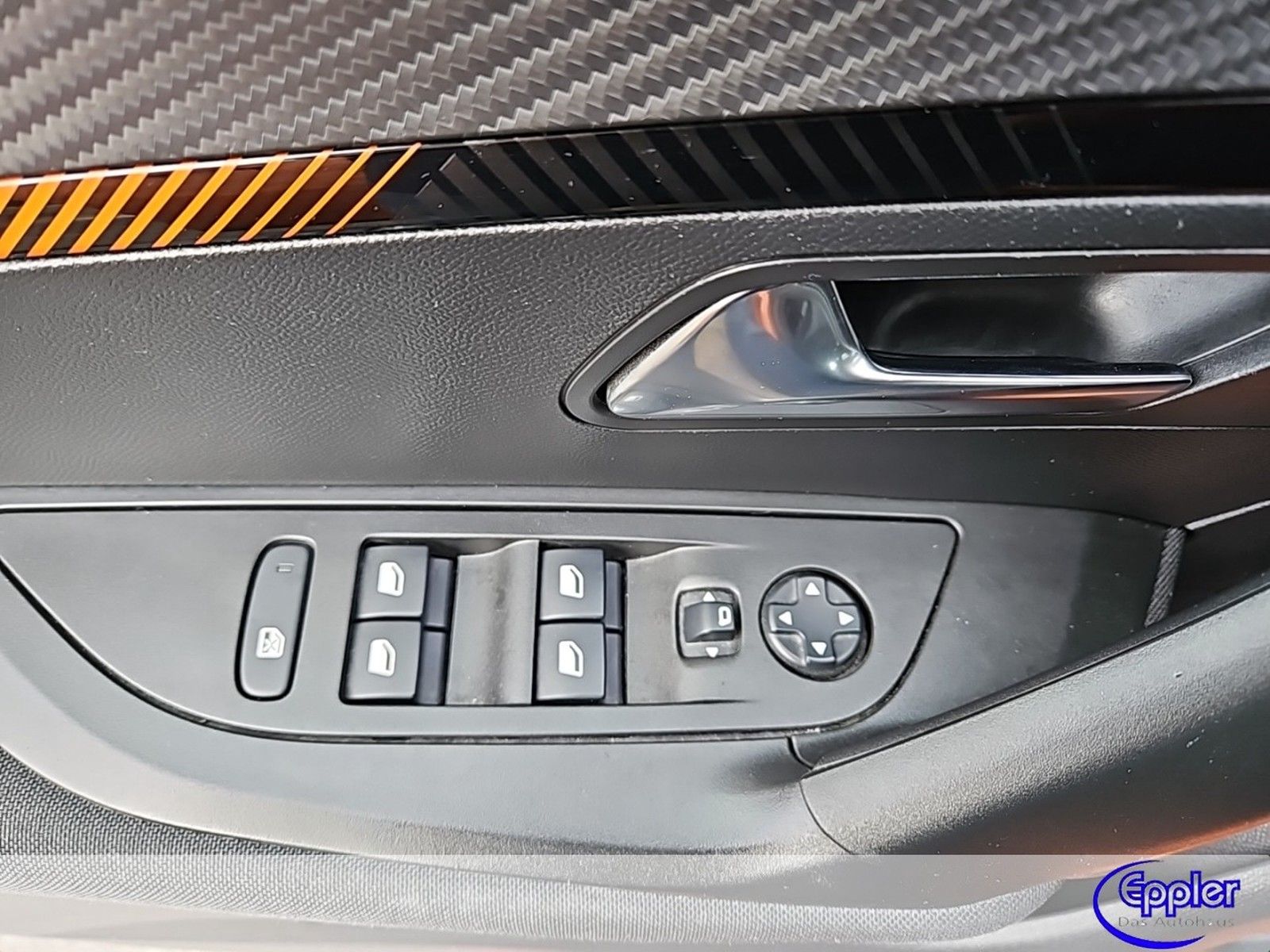Peugeot 2008 Active Elektro 136 - Samsaru's Car Outlet
