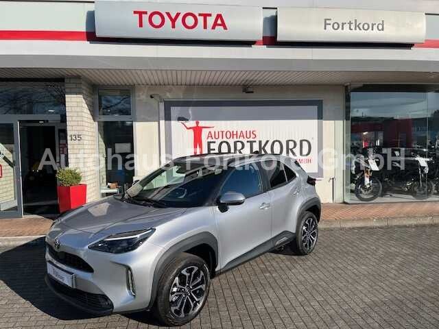 Toyota Yaris Cross Style 'Teamplayer' 1.5 Hybrid - Navi