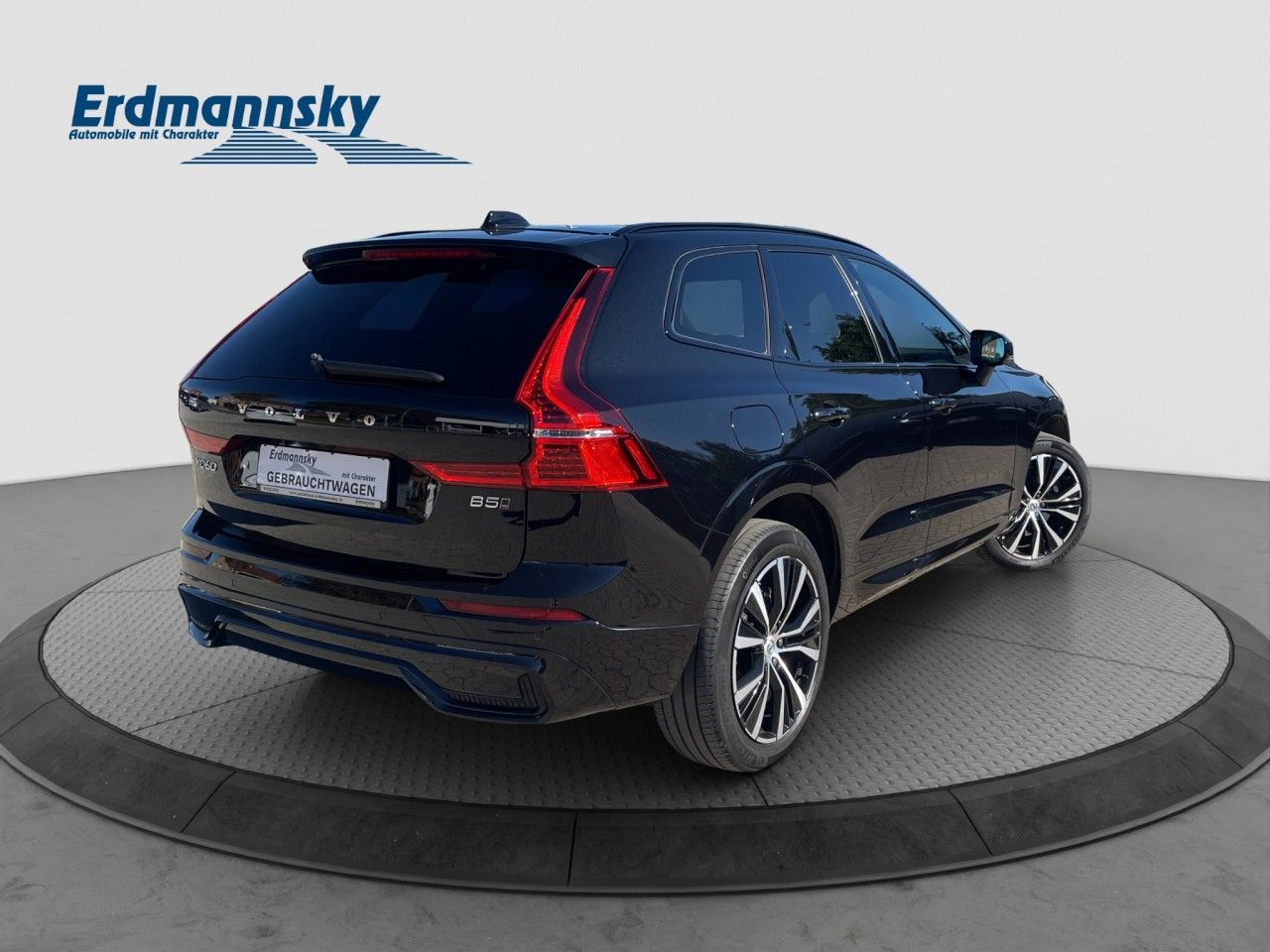 Volvo XC60 B5 Ultimate Dark AWD/AHK/Pano/Standhz/20Zo