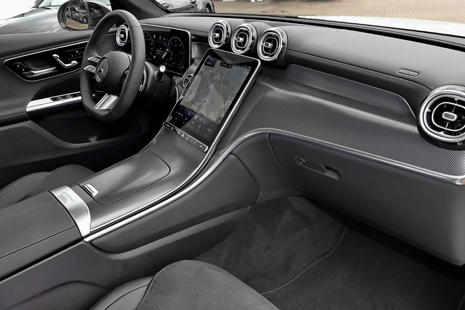 Mercedes-Benz GLC 300 d 4M AMG Distronic+360°+DI-LED+Pano+AHK