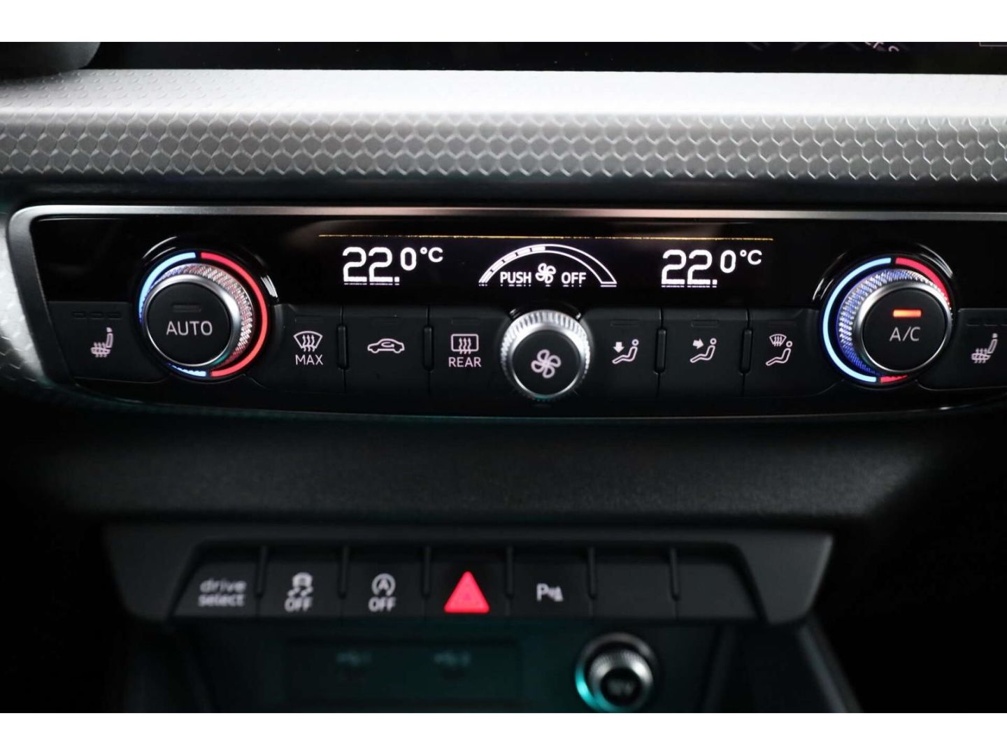 Audi A1 Sportback 40 TFSI S line VC/NAV/SH/DAB/LED