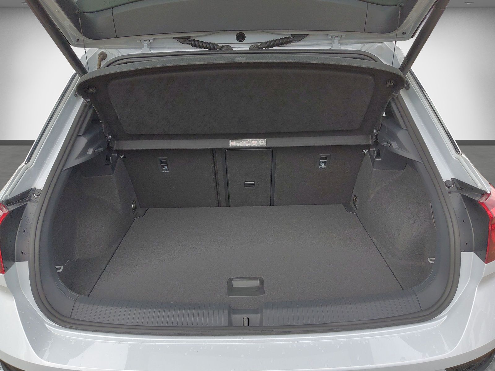 Volkswagen T-ROC R line - Samsaru's Car Outlet