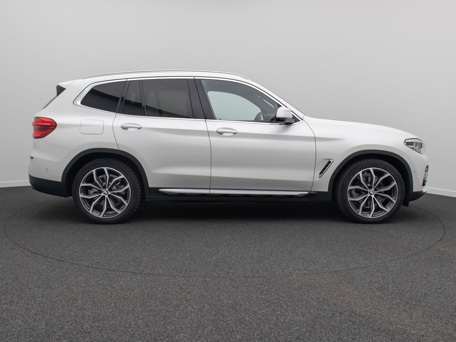 BMW X3 xD20d xLine - Samsaru's Car Outlet