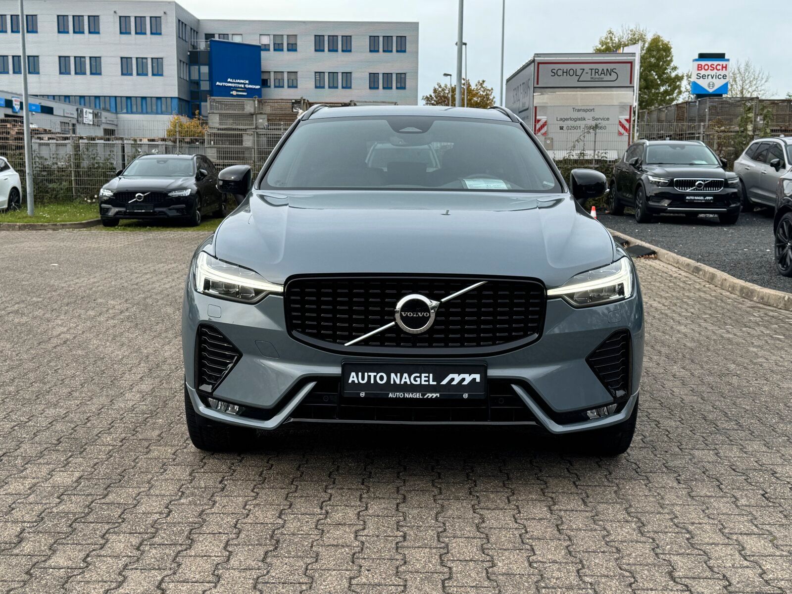 Volvo XC60 B4 AWD Plus Dark Keyless-Start/Autom./Klima