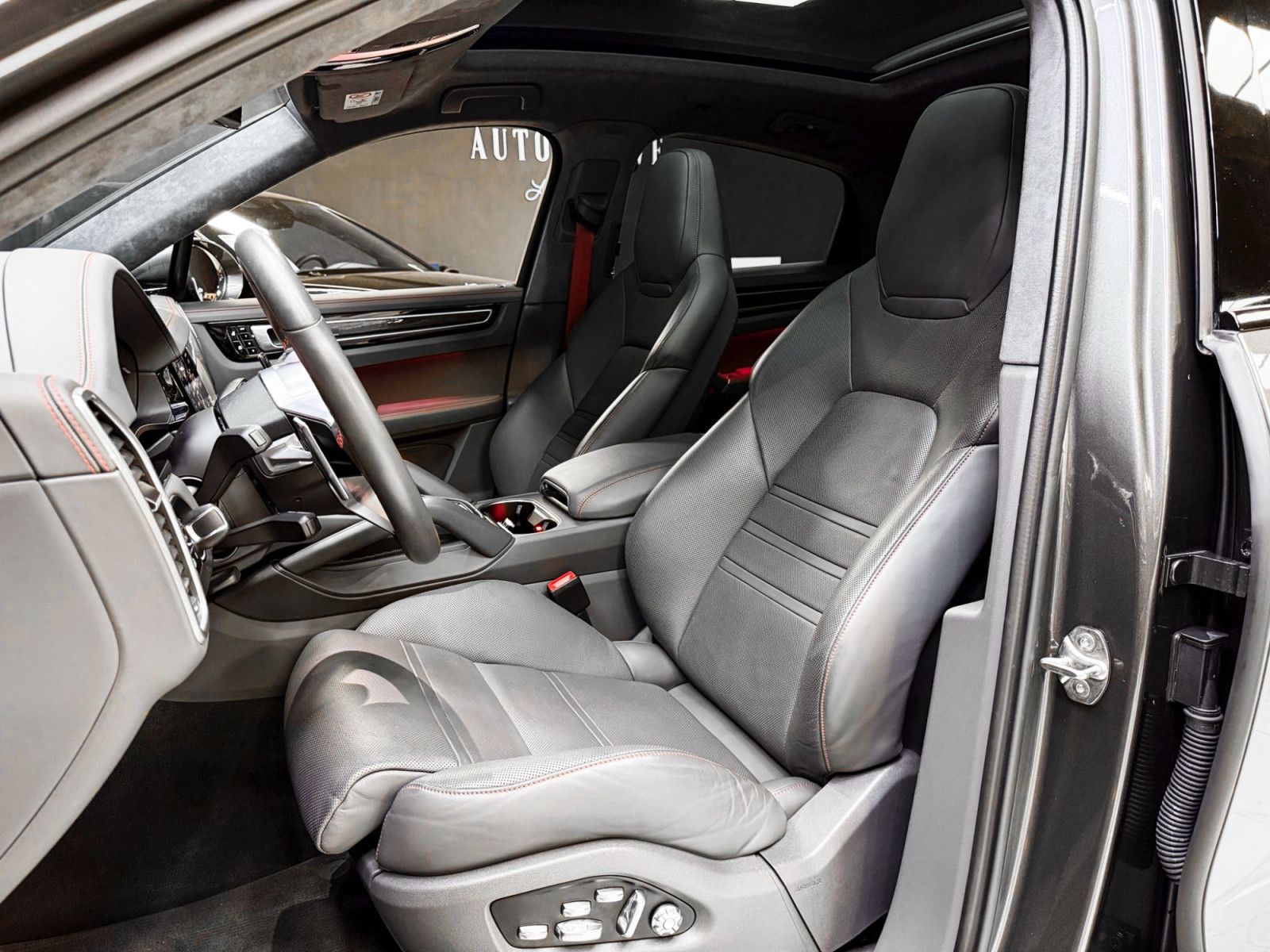 Porsche Cayenne GTS Coupe III (9YB) 4.0 V8 460ch