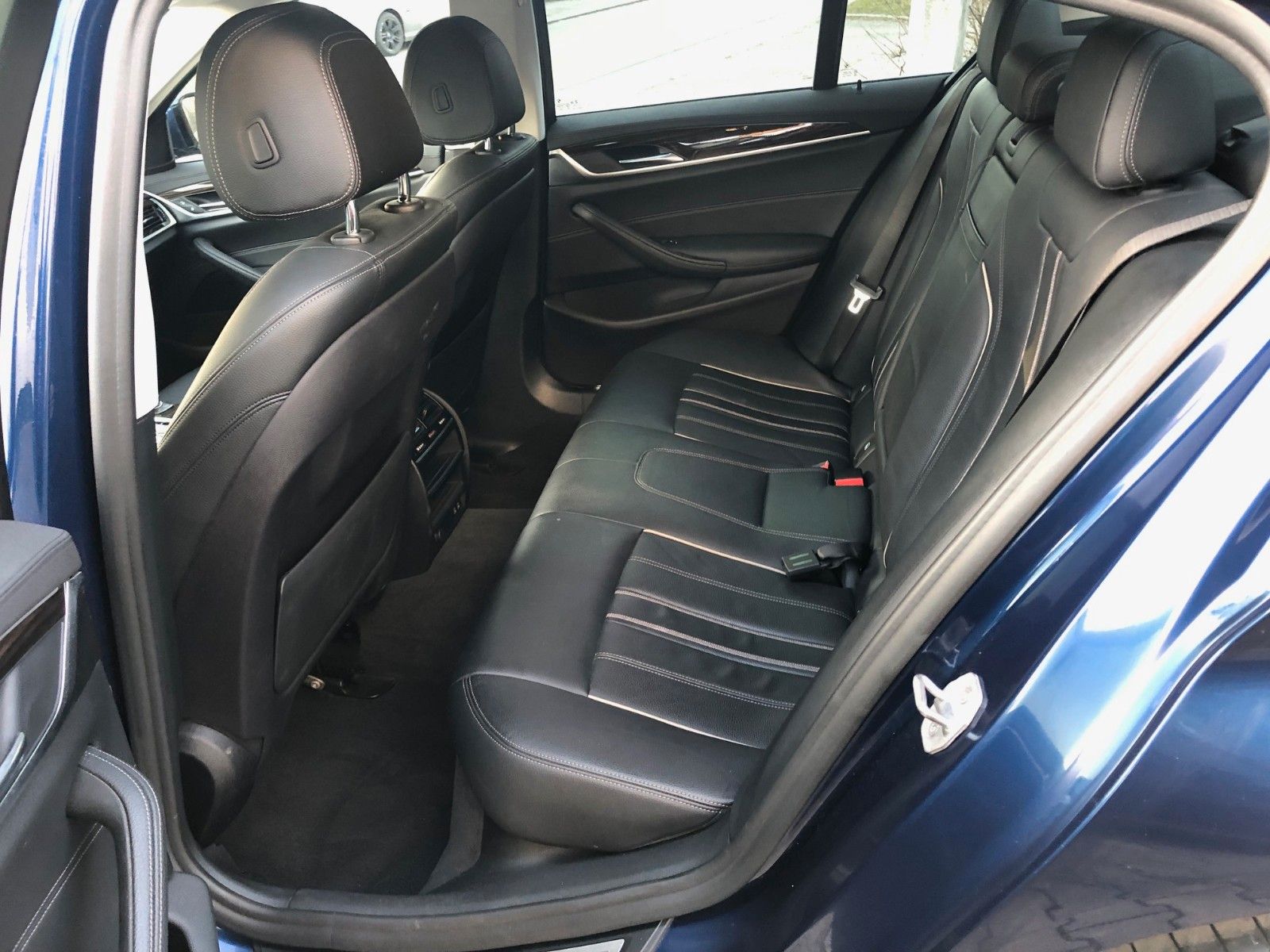 BMW 530 d xDrive *HEAD-UP-LEDER-NAVI*KAME*KOMFOR*LED