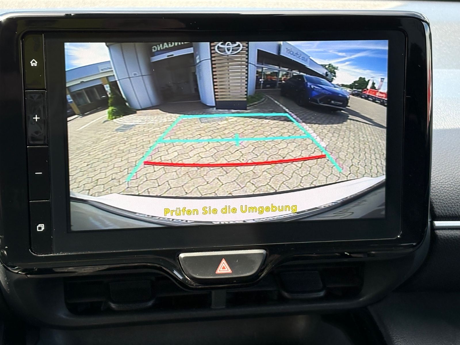 Toyota YARIS CROSS Team D **SAFETY/CONNECT**