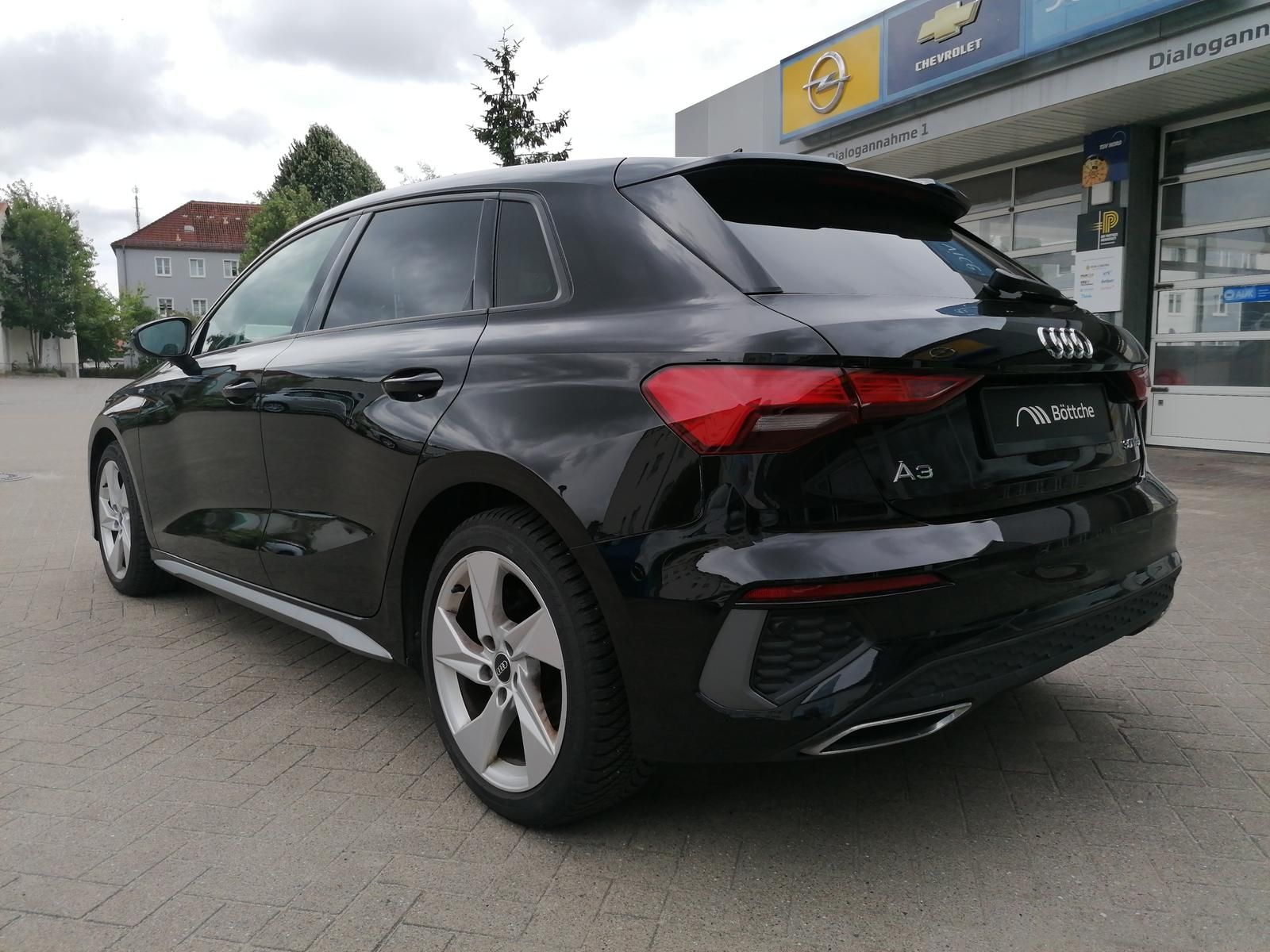Audi A3 30 TFSI S line - Samsaru's Car Outlet