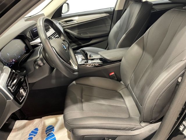BMW 520 D Touring Automatik EU6d ACC LED Navi Leder