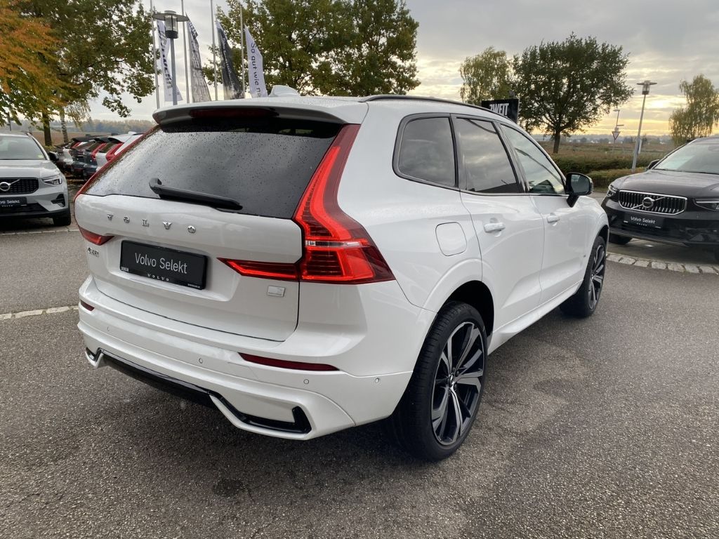 Volvo XC60 R-Design T6 AWD Recharge Plug-In Hybrid AWD