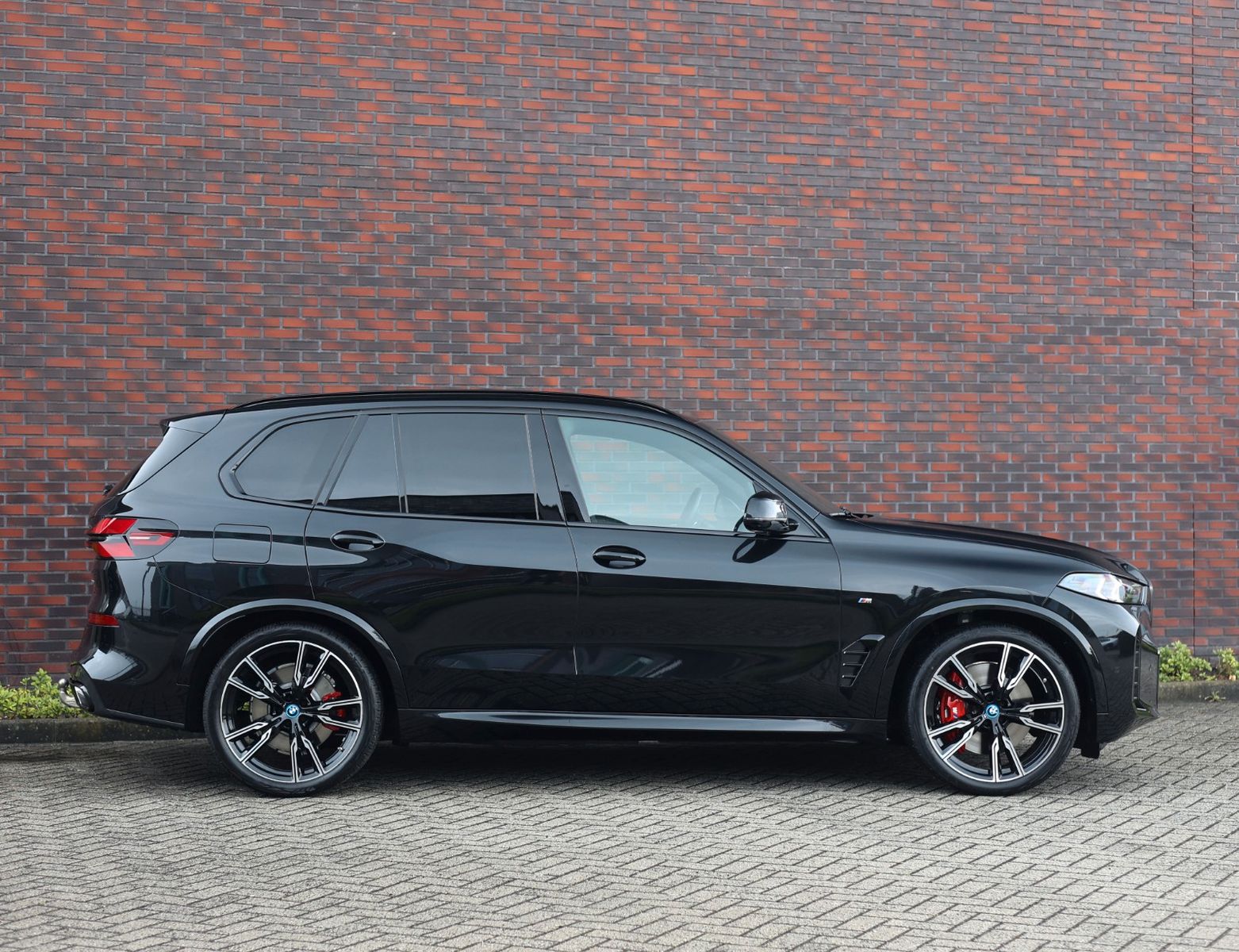 BMW X5 50e xDrive | M Sport Pro - Pano - AHK - B&W