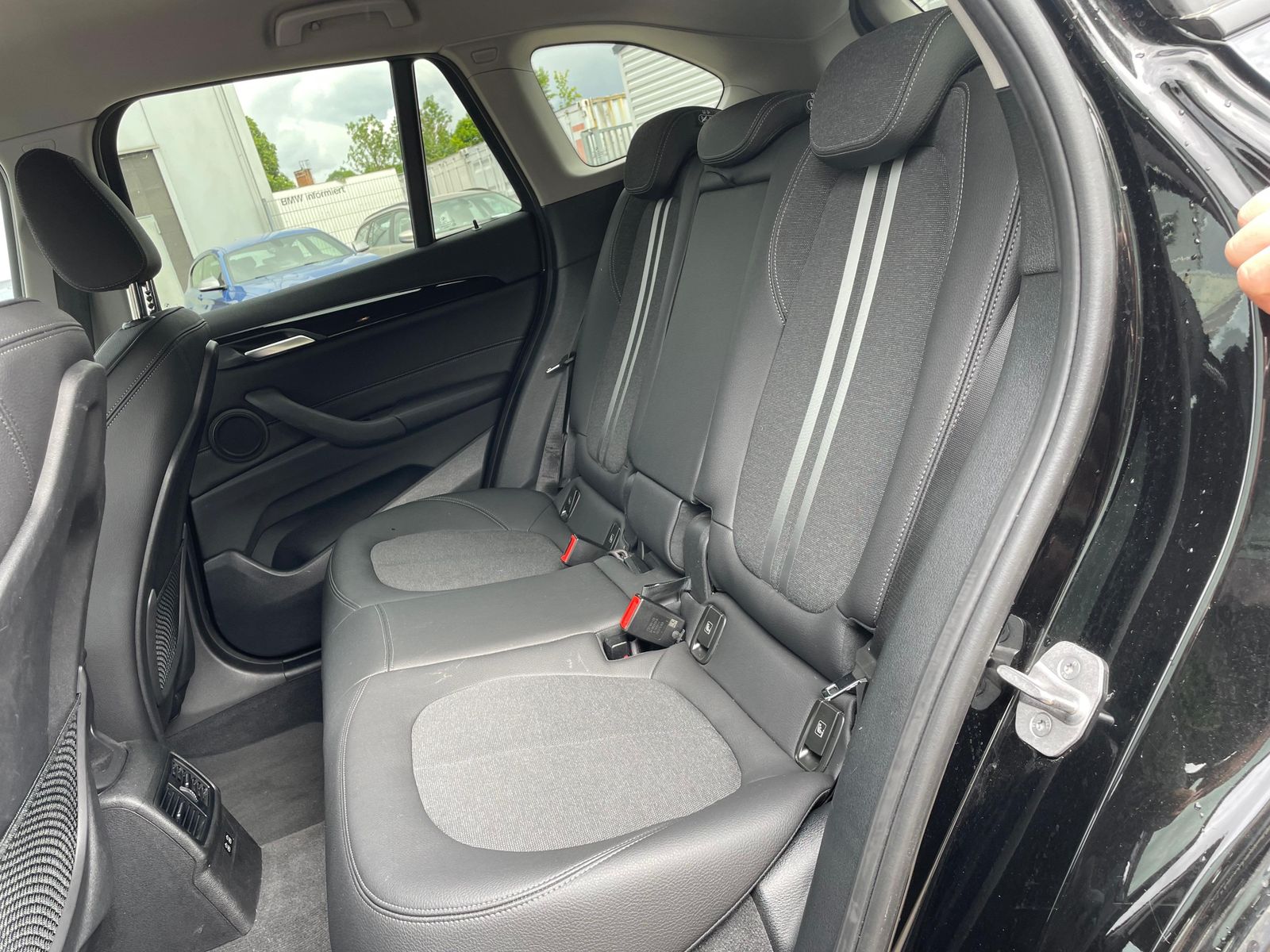 BMW X1 xDrive25e - Samsaru's Car Outlet