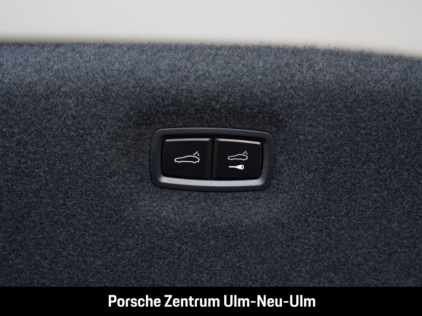 Porsche Taycan 4S Hinterachslenkung  HD-Matrix LED InnoD