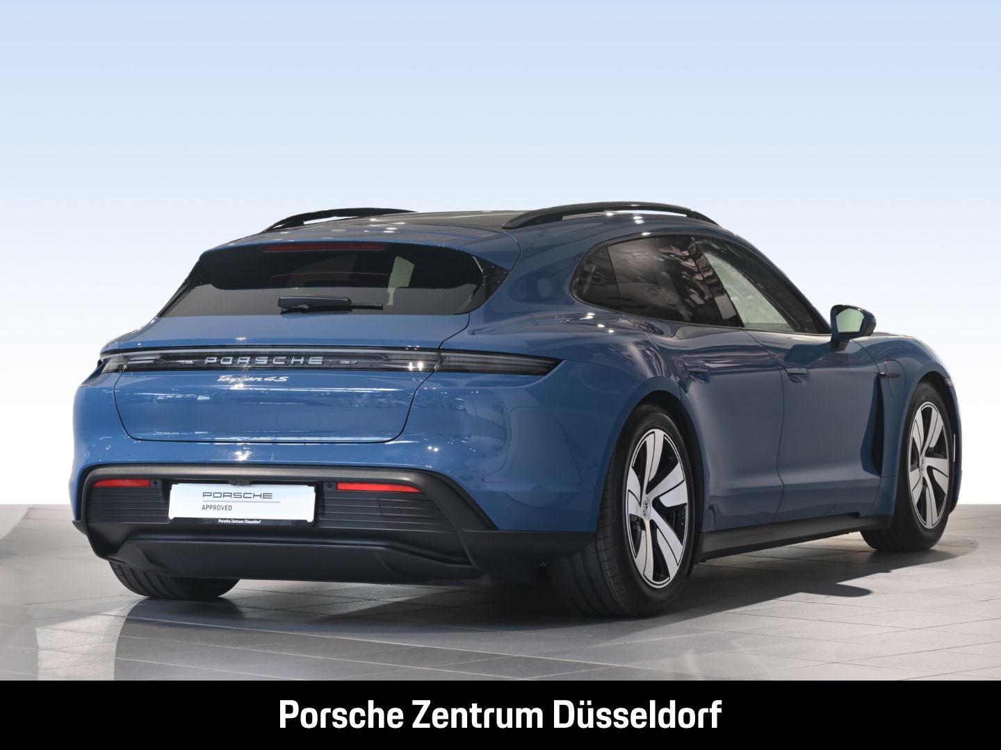 Porsche Taycan 4S Sport Turismo Neptunblau BOSE Panorama