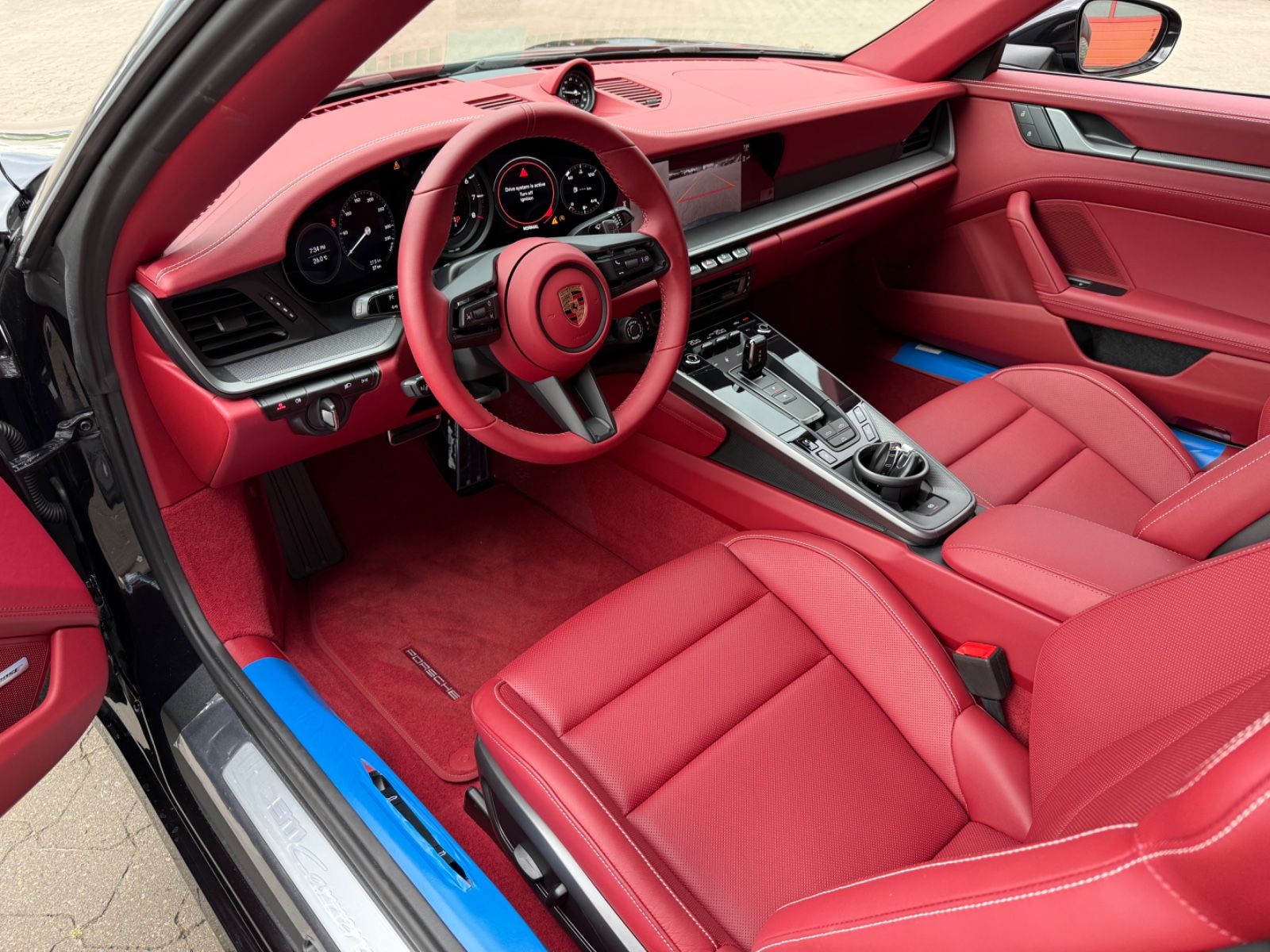 Porsche 911 992 CARRERA 4 CABRIOLET, SPORTABGAS, CHRONO