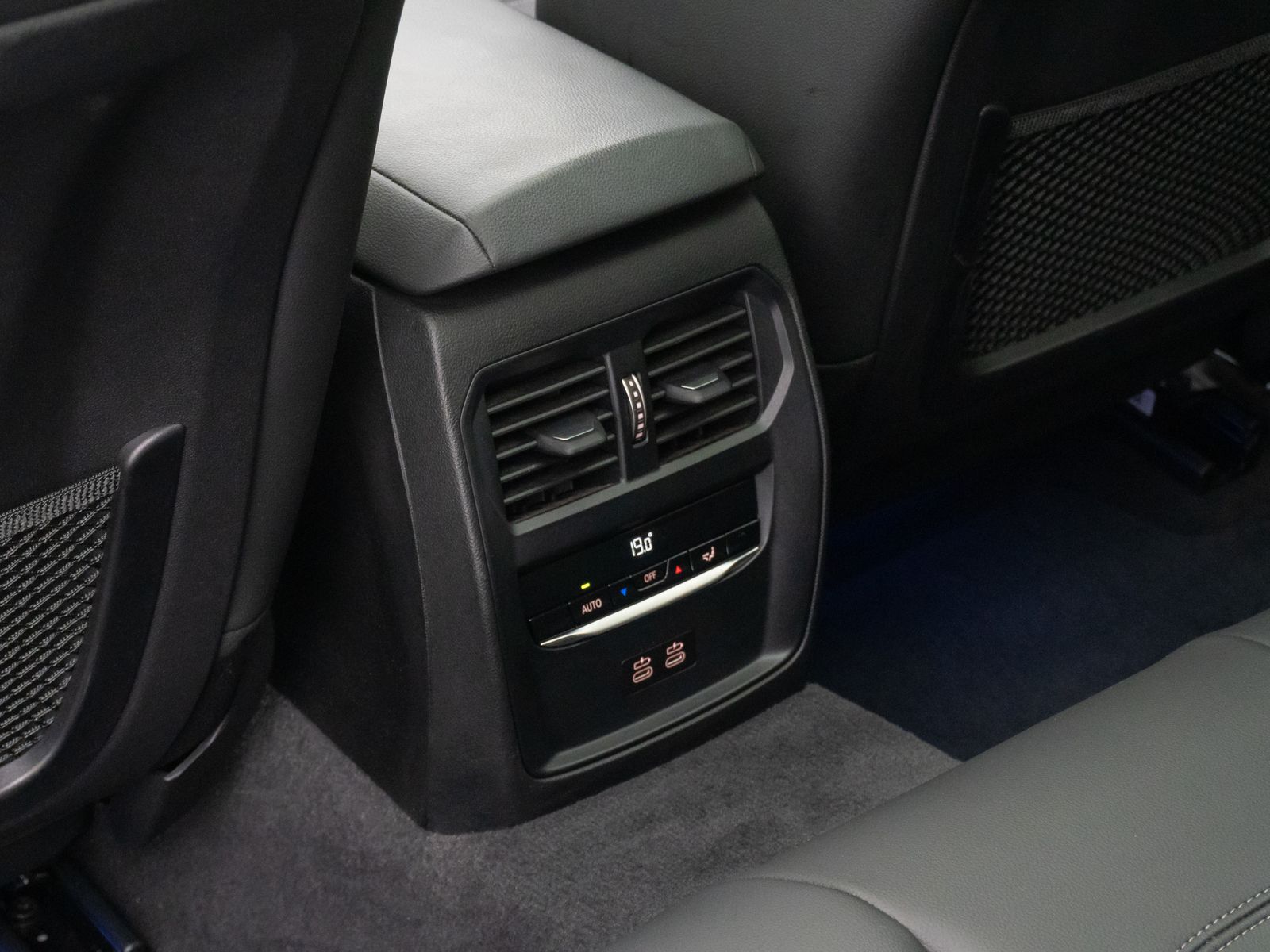 BMW 320d SportLine - Samsaru's Car Outlet