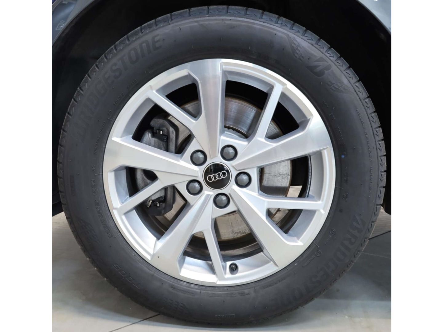Audi Q3 40 TFSI quattro advanced - Samsaru's Car Outlet