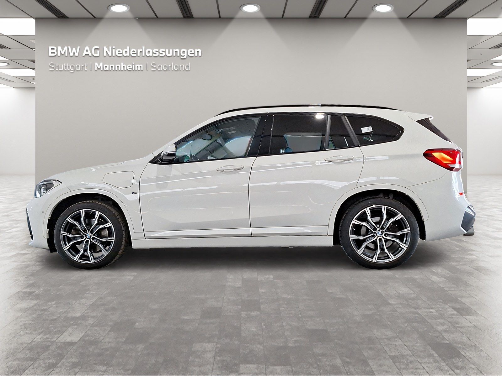 BMW X1 xDrive25e M Sport - Samsaru's Car Outlet