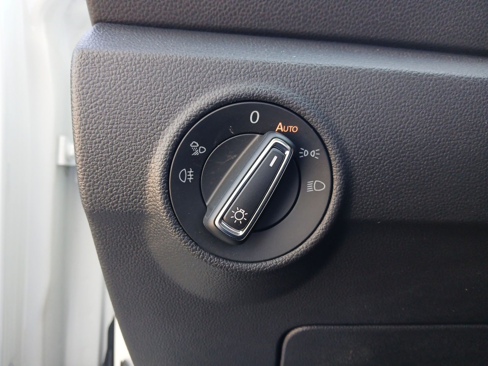 Volkswagen T-Roc TDI Style - Samsaru's Car Outlet